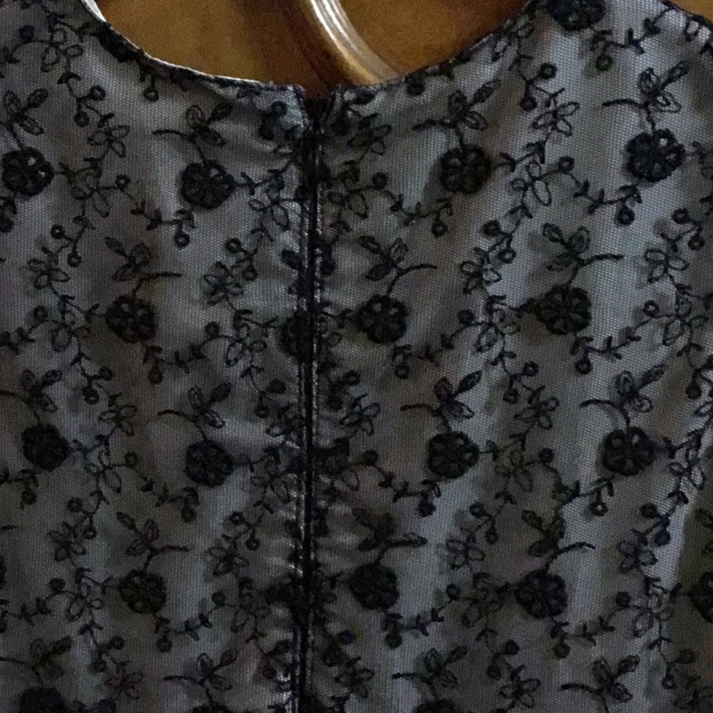 Dress - Picture 2 of 3